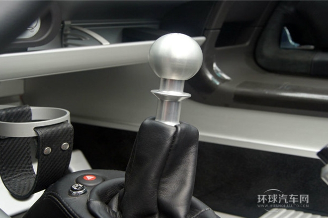 2011款 1.8L R標(biāo)準(zhǔn)版