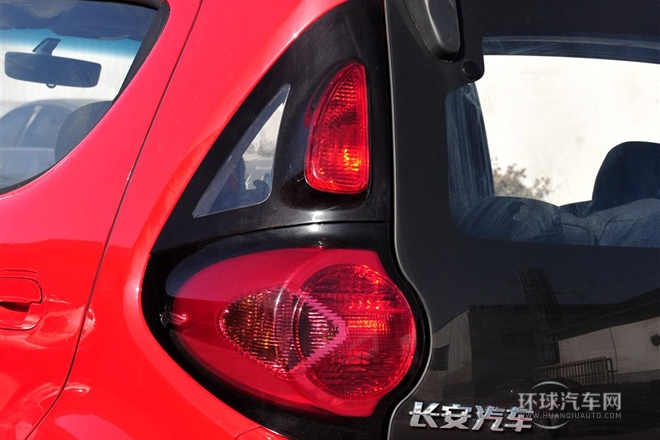 2012款 1.0L 手動時(shí)尚版 國V