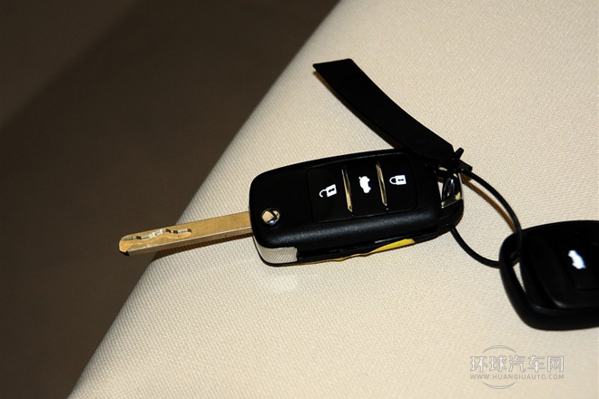 2013款 1.8T 自動(dòng)精英型 國(guó)V