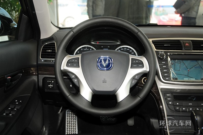 2013款 1.8T 自動旗艦型 國IV