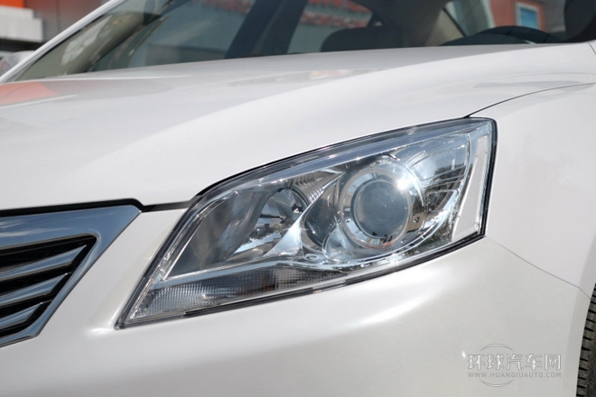 2013款 1.8T 自動(dòng)尊崇型