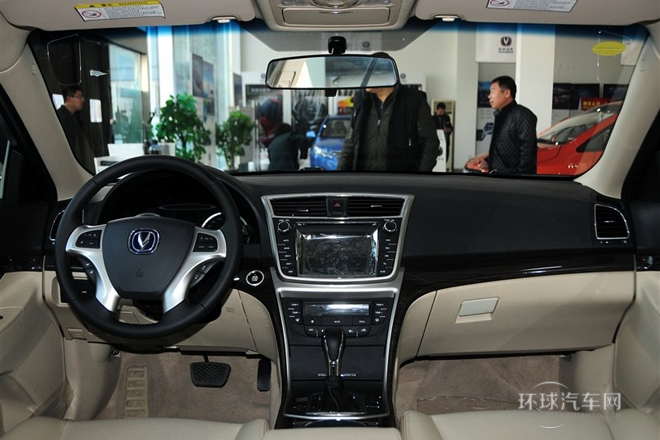 2013款 1.8T 自動(dòng)尊貴型 國(guó)IV