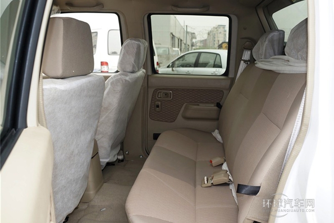 2013款 2.4L四驅(qū)高級(jí)型5座ZN6494