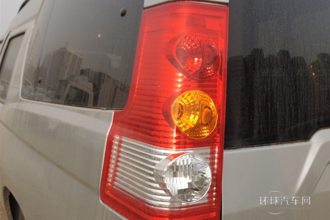 2012款 2.4L四驅(qū)標(biāo)準(zhǔn)版7座ZN6494