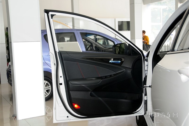 2013款 2.0L 手動(dòng)舒適型 國(guó)V