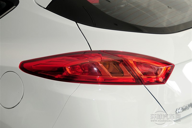 2013款 2.0L 手動(dòng)舒適型 國V
