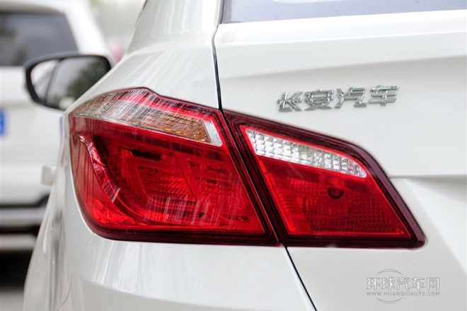 2014款 1.6L 自動(dòng)尊貴型