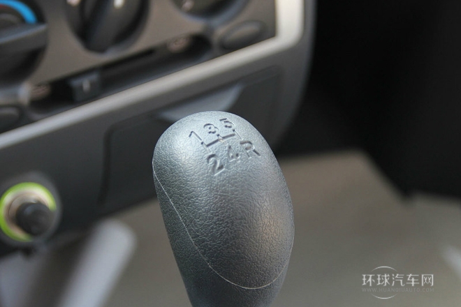 2011款 1.2L標(biāo)準(zhǔn)型