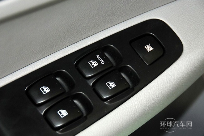 2011款 1.8T 自動(dòng)尊貴型