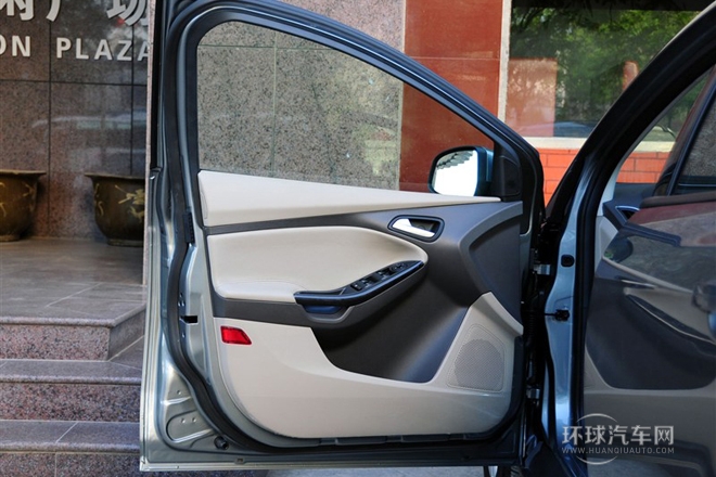 2012款 三廂 1.6L AT風(fēng)尚型