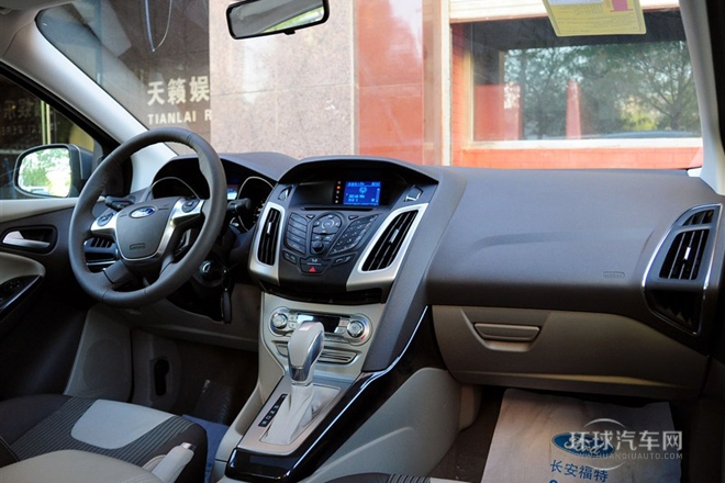 2012款 三廂 1.6L AT風(fēng)尚型