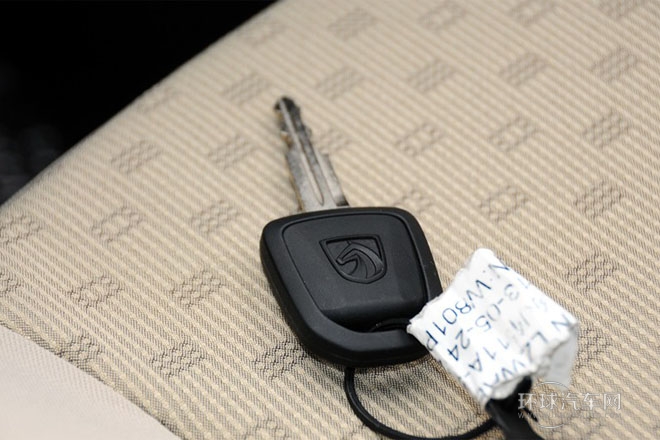 2014款1.5L手動(dòng)   標(biāo)準(zhǔn)型