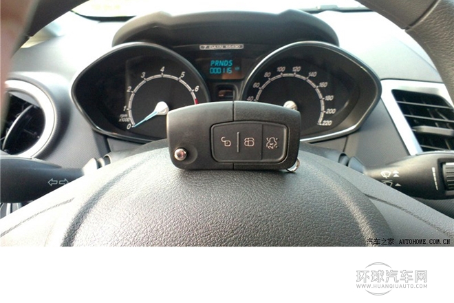 2013款 兩廂 1.5L 自動(dòng)時(shí)尚型