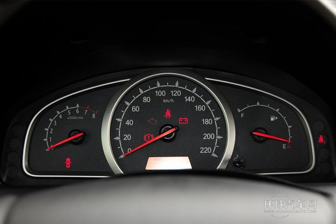 2014款1.5L手動   標(biāo)準(zhǔn)型
