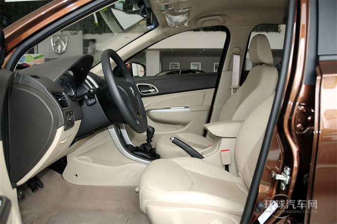 2014款1.5L手動(dòng)   舒適型