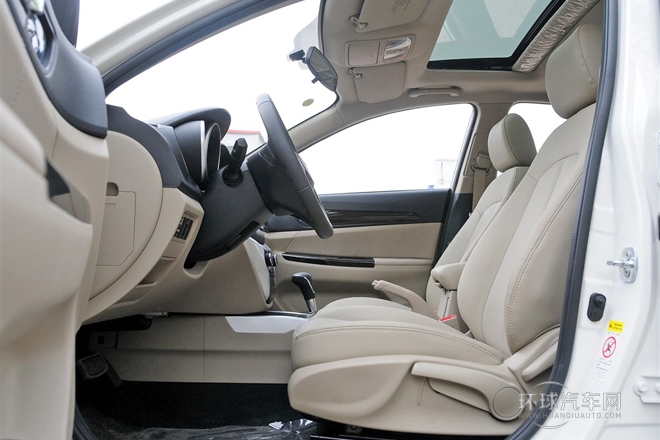 2012款 三廂 1.5L 手動(dòng)舒適型