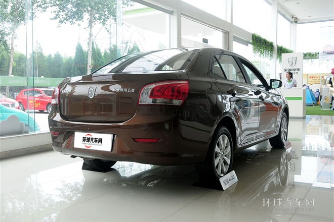 2014款1.5L手動(dòng)   舒適型