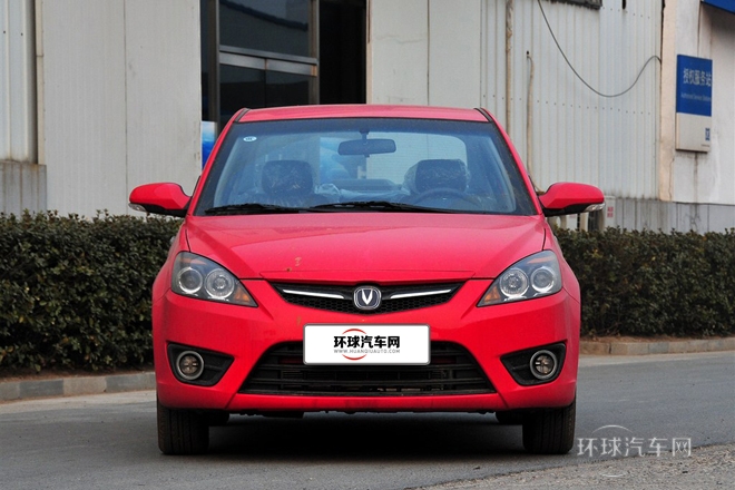 2012款 三廂 1.5L 手動(dòng)尊貴型