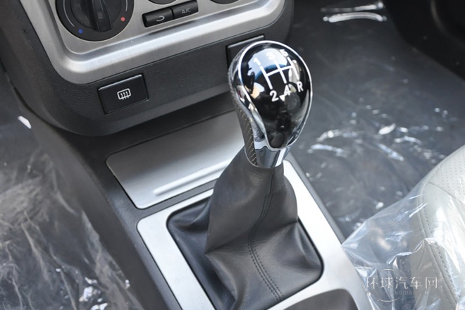 2012款 1.0L 手動(dòng)進(jìn)取型