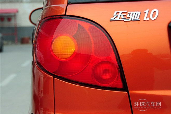 2012款 改款 1.0L 手動(dòng)P-TEC舒適型