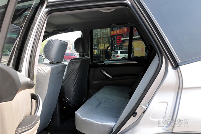 2011款 2.0L 手動兩驅(qū)豪華型
