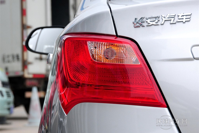 2012款 1.3L 手動(dòng)舒適型 國(guó)V