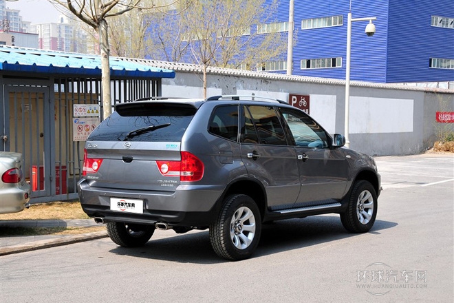 2011款 2.0L 手動兩驅(qū)超豪華型