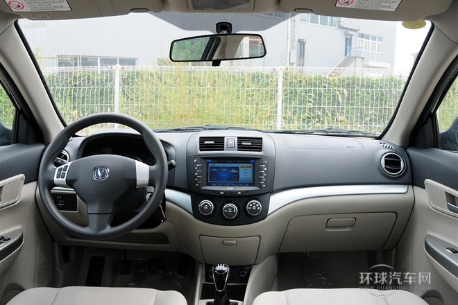 2012款 1.5L 手動(dòng)夢(mèng)幻型