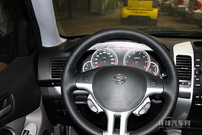 2011款 2.0L 自動兩驅(qū)超豪華型