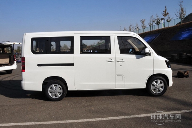 2014款 1.5L加長(zhǎng)商務(wù)豪華型