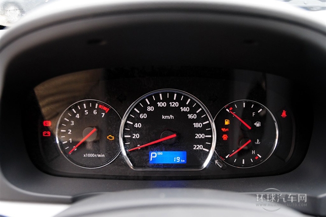 2012款 1.5L 自動(dòng)夢幻型