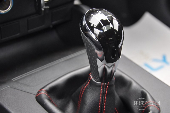 2014款 1.8L 手動(dòng)精英型