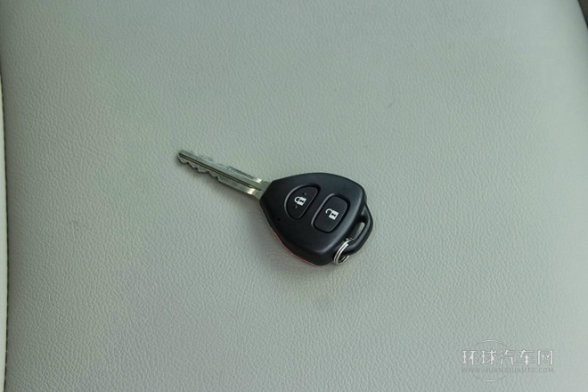 2013款 特裝版 1.8L CVT至酷版GL-i