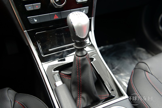 2014款 1.5T 手動(dòng)兩驅(qū)精英版
