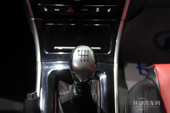 2014款 1.5T 手動(dòng)兩驅(qū)都市版