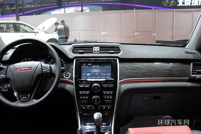 2014款 1.5T 手動兩驅都市版