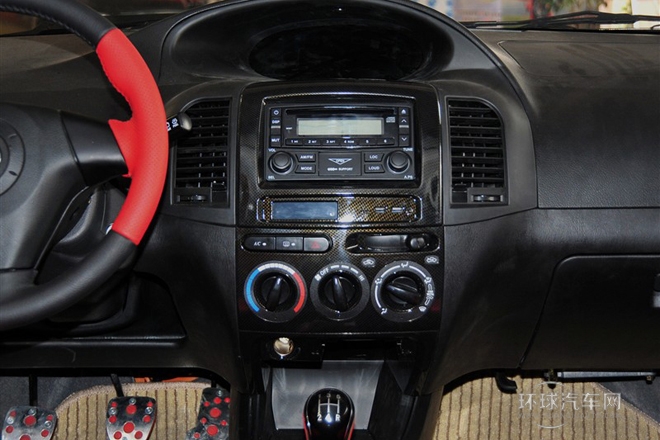 2010款 Cross 1.5L 手動標(biāo)準(zhǔn)型