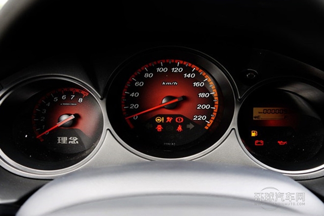 2013款 1.5L 手動(dòng)舒適型