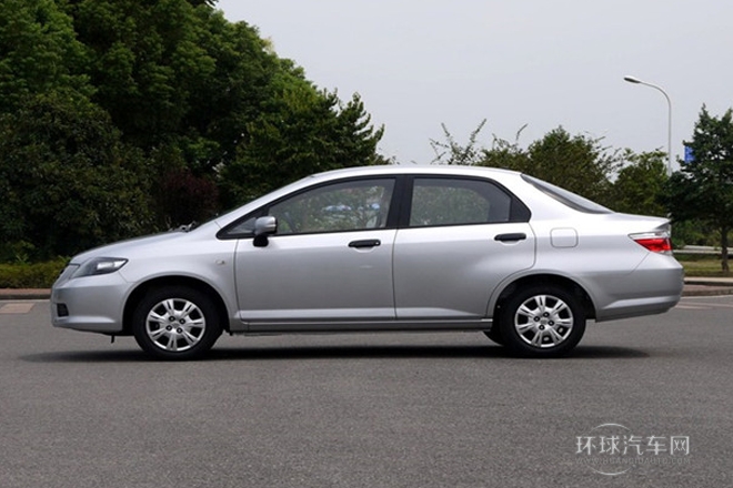 2013款 1.5L 手動(dòng)舒適型