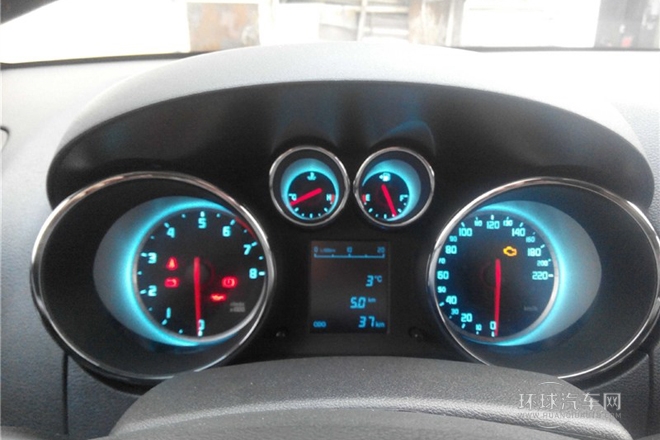 2014款 1.6L 自動(dòng)豪華型 國(guó)V