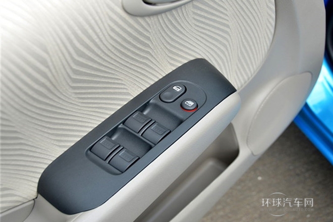 2014款 1.3L 自動(dòng)舒適型