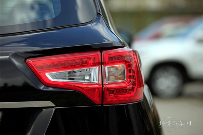 2014款 1.8T 自動(dòng)時(shí)尚型