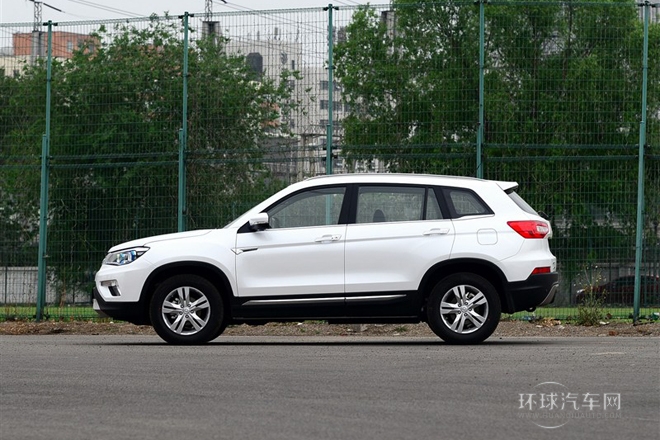 2014款 1.8T 自動(dòng)尊貴型