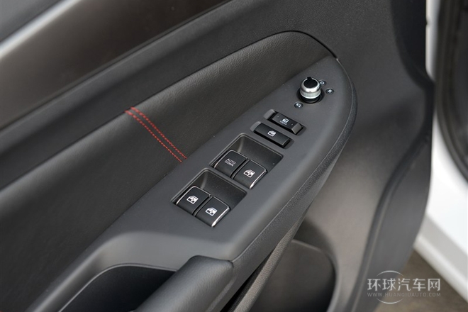 2014款 2.0L 手動領先型