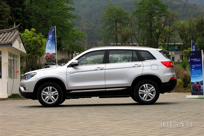 2014款 2.0L 手動領(lǐng)先型