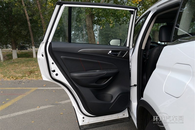 2014款 2.0L 手動(dòng)舒適型