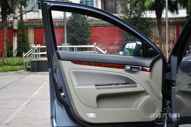 2012款 三廂 1.6L 手動豪華低碳版