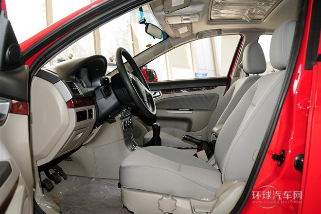 2012款 三廂 1.6L 手動(dòng)豪華型