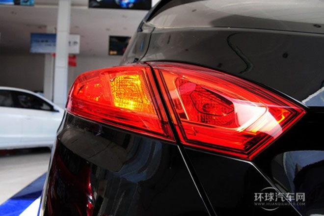 2013款 1.5T 自動(dòng)炫酷型