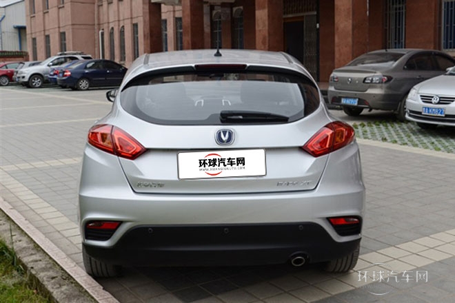 2013款 1.6L 自動(dòng)致酷型 國IV